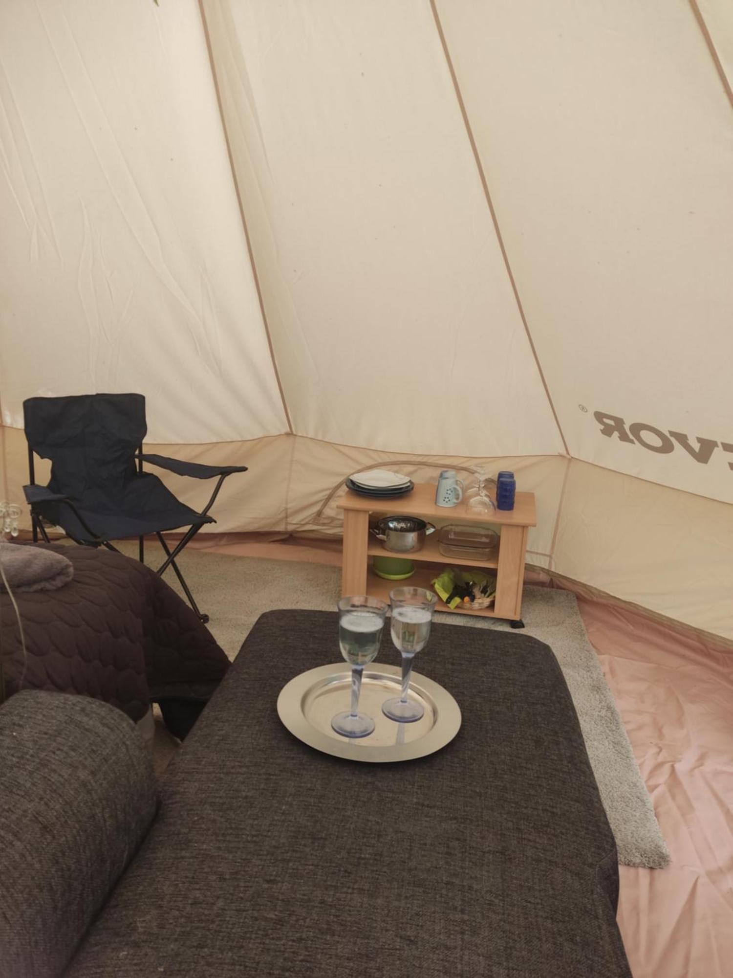 Jämsä Koskentien Kotimajoitus & Luxury Glamping 아파트 외부 사진